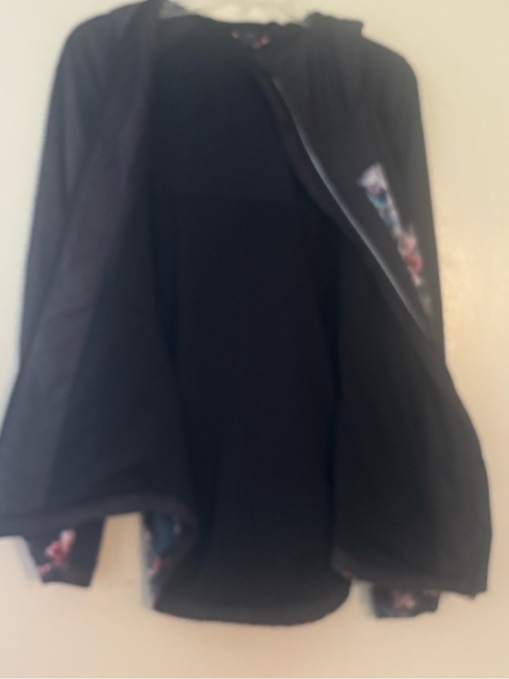 lululemon athletica Black Floral Hooded Zip Windbreaker Jacket fits like XS - Picture 6 of 6